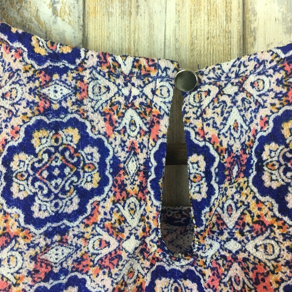 Fourteenth Place Sleeveless Top - Picture 5 of 5